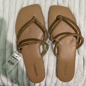 BRAND NEW EXPRESS SANDALS 👡